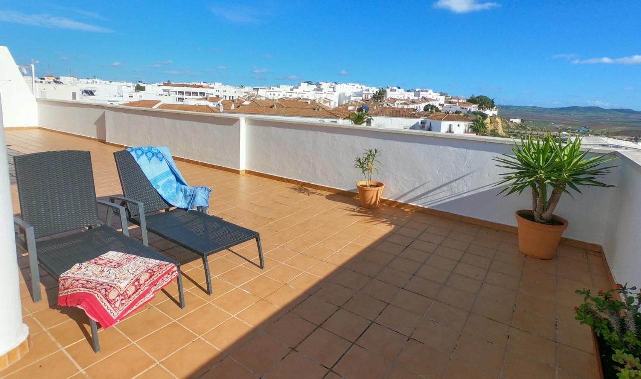 Terraza Trafalgar Apartamento Tipo Penthouse Con Enorme Terraza Y Vistas Al Mar كونيل ذي لا فرونتيرا المظهر الخارجي الصورة